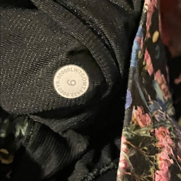 Lululemon Shorts - Picture 4 of 5